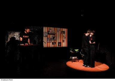© Guillaume Perret 2019.03.05-06-07_mon_pere_est_une_chanson_de_variete04.rvb.jpg